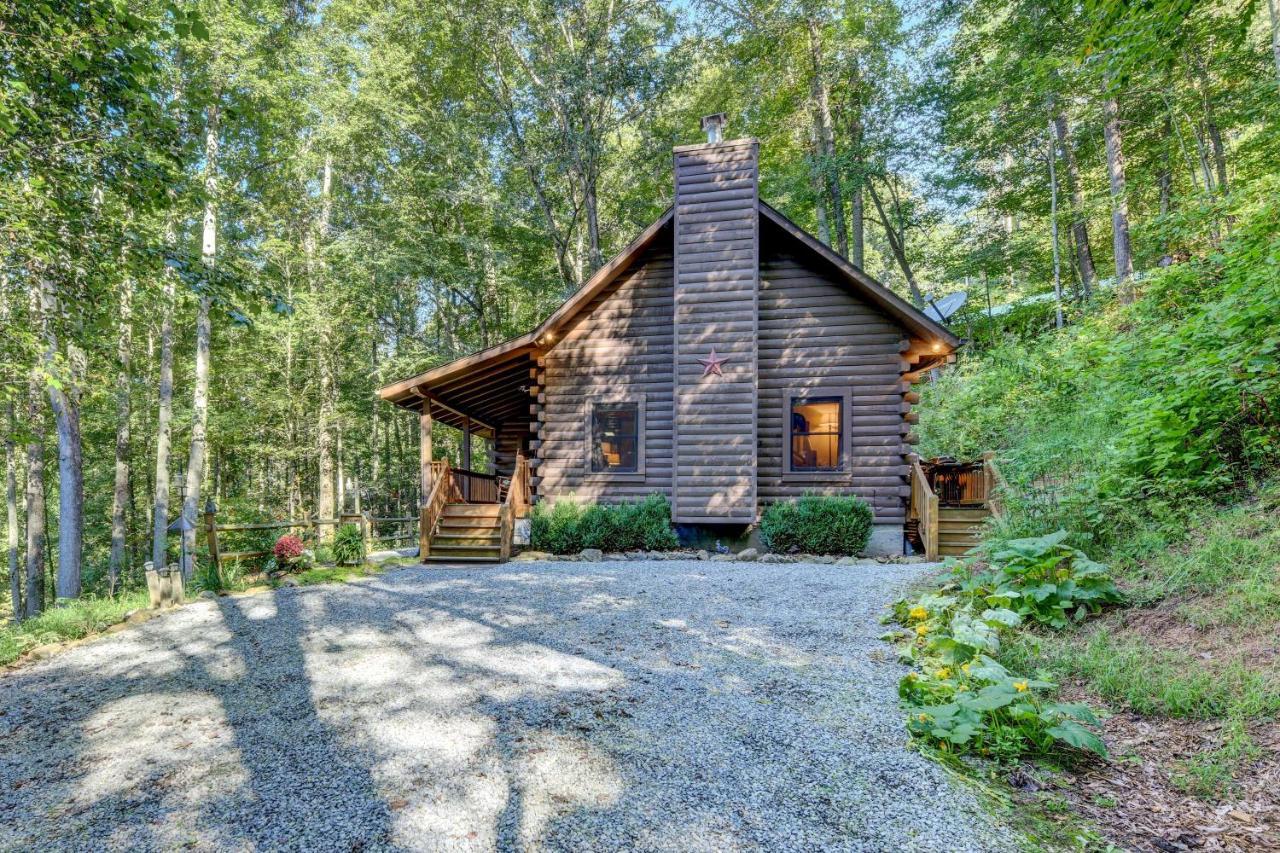 Waynesville Cabin With Covered Deck And Fire Pit! Lake Junaluska Exterior photo
