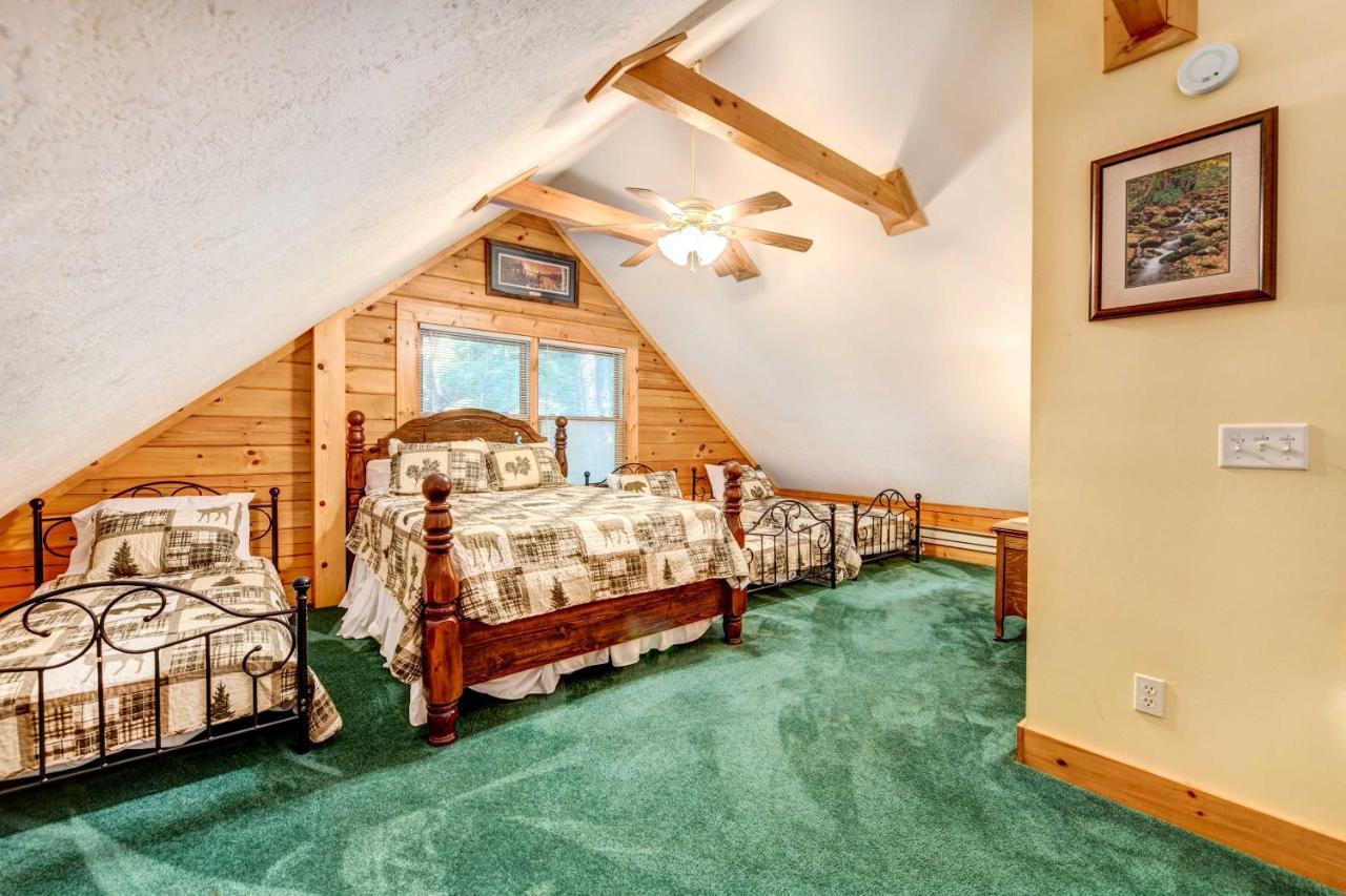 Waynesville Cabin With Covered Deck And Fire Pit! Lake Junaluska Exterior photo